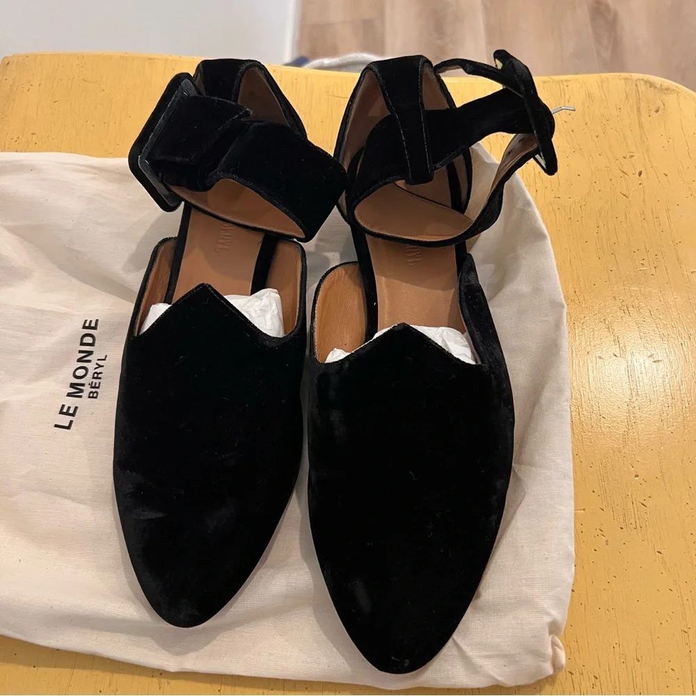 Le Monde Béryl Black Velvet Women's Flats - Picture 4 of 8